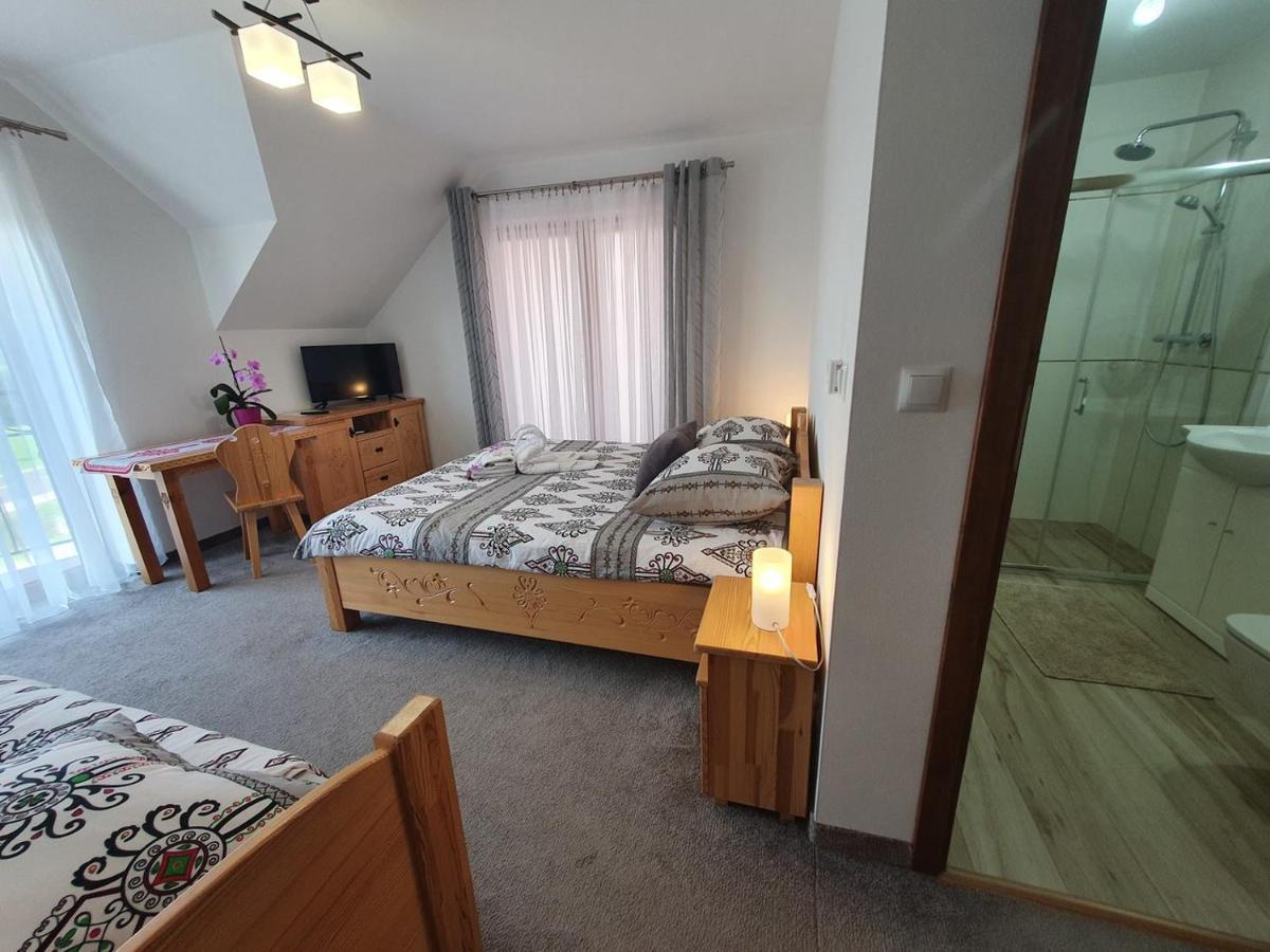 Mrowca Noclegi Pokoje Goscinne Gronkow Exterior foto